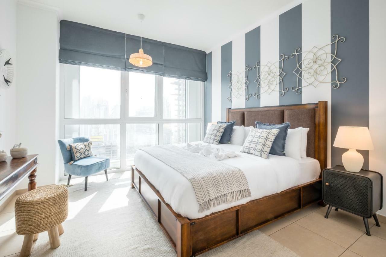 Maison Privee - Exclusive Apt With Burj Khalifa Next Door Дубай Екстериор снимка